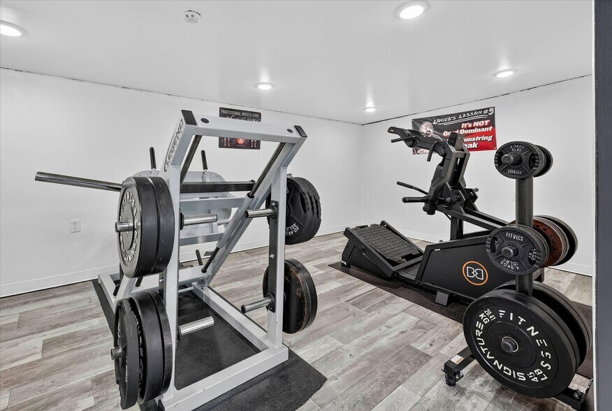 More Photos Of 102 Ausable State Rd, Bay City Freestanding For Sale