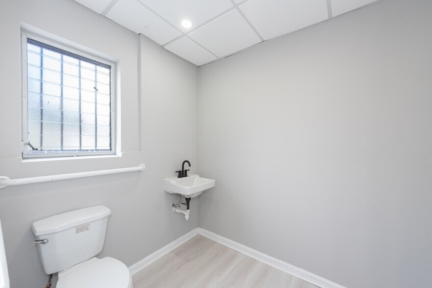 More Photos Of 1919-1925 E Atlantic Blvd, Pompano Beach Medical For Lease