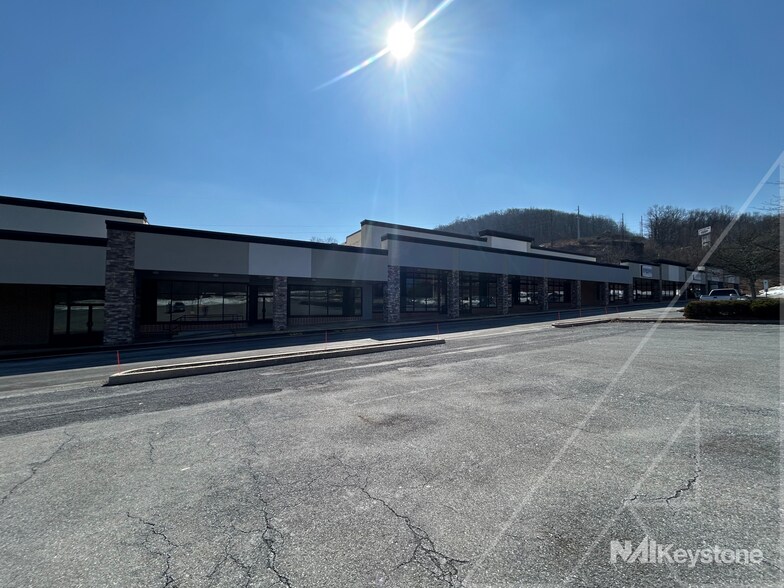 Primary Photo Of 3100 St Lawrence Ave, Reading Unknown For Lease