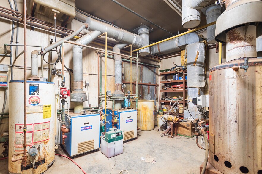 More Photos Of 310 Williams Industrial Dr, Neilburg Service For Sale