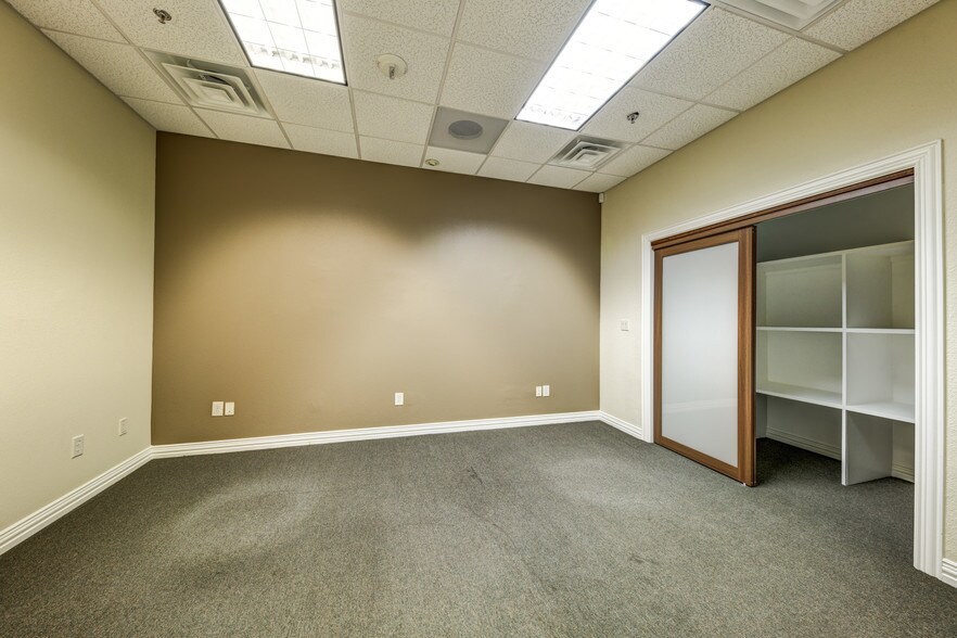 More Photos Of 1001 Long Prairie Rd, Flower Mound Medical For Sale