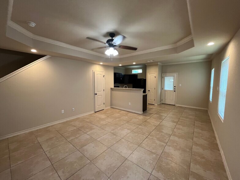 More Photos Of 6618 Mia Way, San Antonio Apartments For Sale