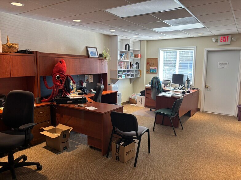 More Photos Of 2230 Kingwood St, Florence Warehouse For Sale