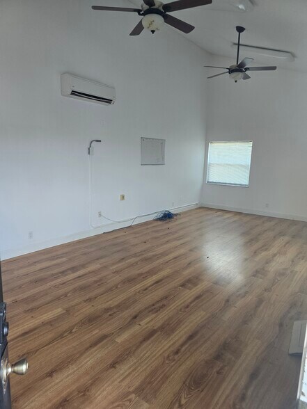 More Photos Of 810 SE 8th Ave, Deerfield Beach Office For Lease