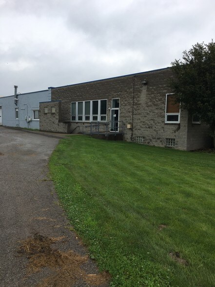 More Photos Of 1728-1730 Route 30, Clinton Warehouse For Lease