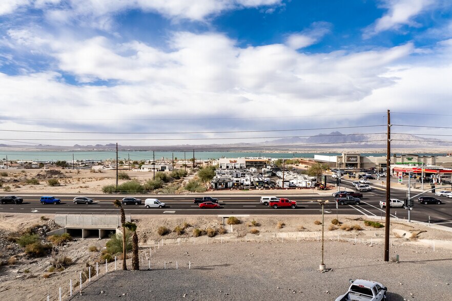 More Photos Of 951 Lake Havasu Ave N, Lake Havasu City Showroom For Sale