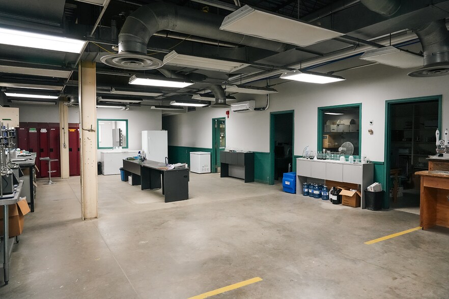 More Photos Of 3363 Davis Rd., Thorold Office For Lease