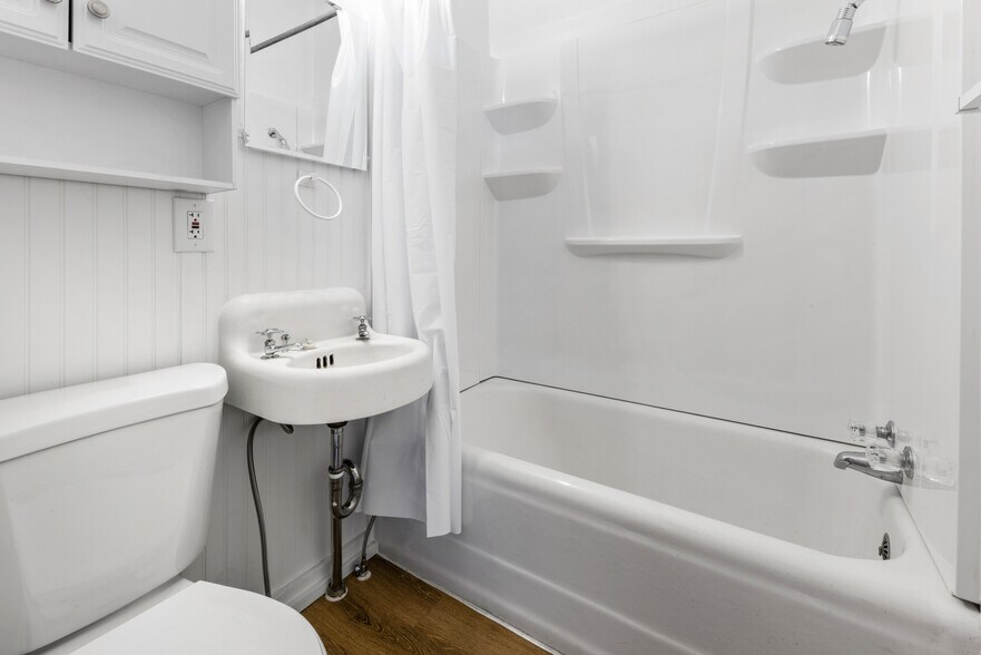 More Photos Of 405 N 2nd E, Mountain Home Apartments For Sale