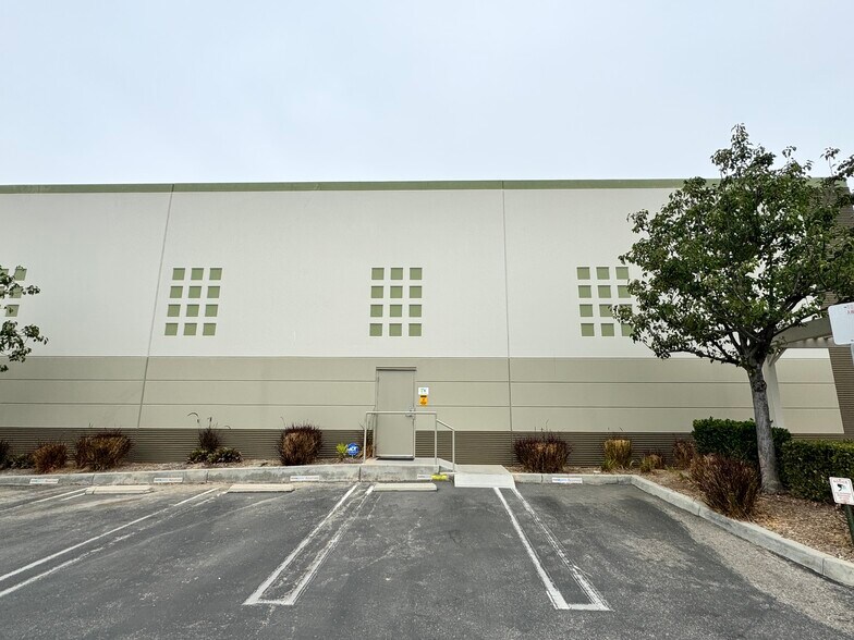 More Photos Of 758 Calle Plano, Camarillo Warehouse For Lease