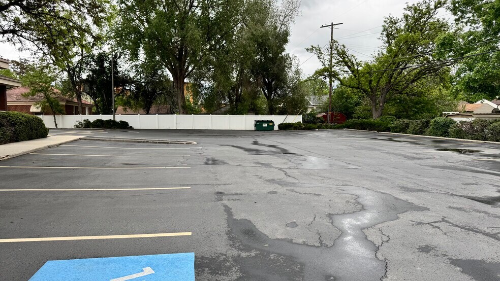 More Photos Of 159 W Center St, Midvale Bank For Lease