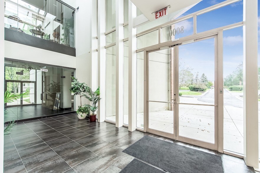 More Photos Of 8000 Ravines Edge Ct, Columbus Medical For Lease