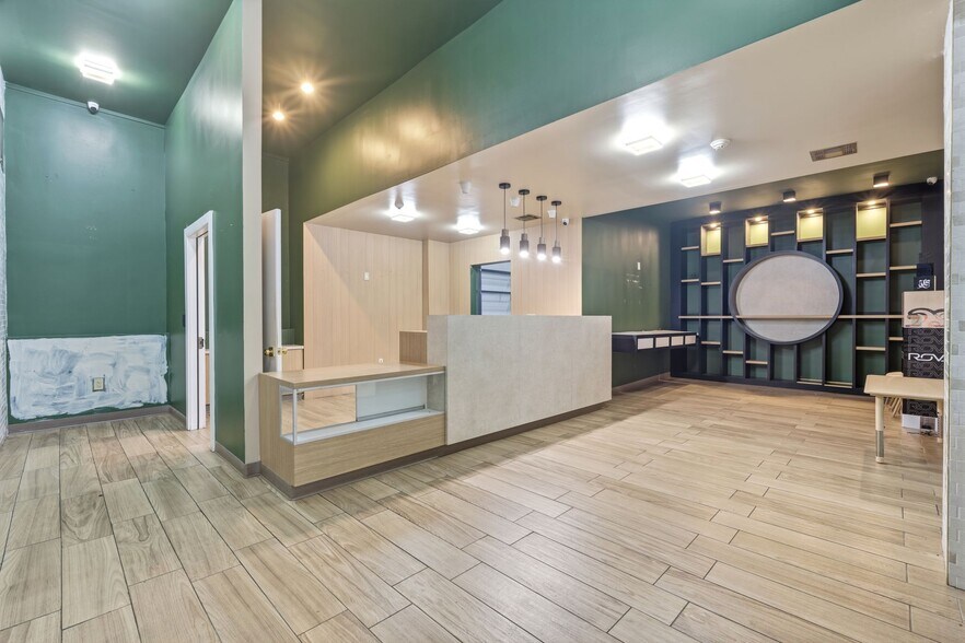 More Photos Of 36 Congress St, Jersey City General Retail For Sale