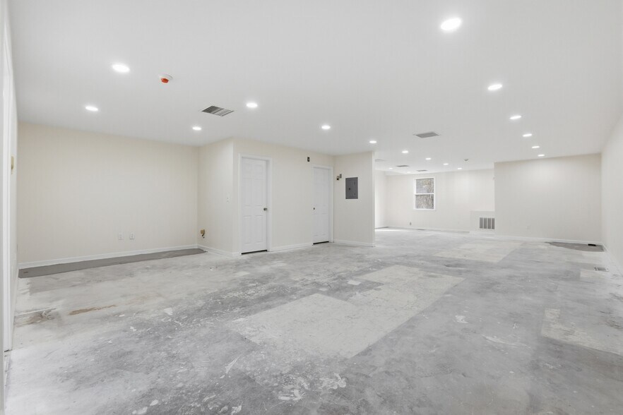 More Photos Of 270 Littleton Rd, Westford Office For Lease
