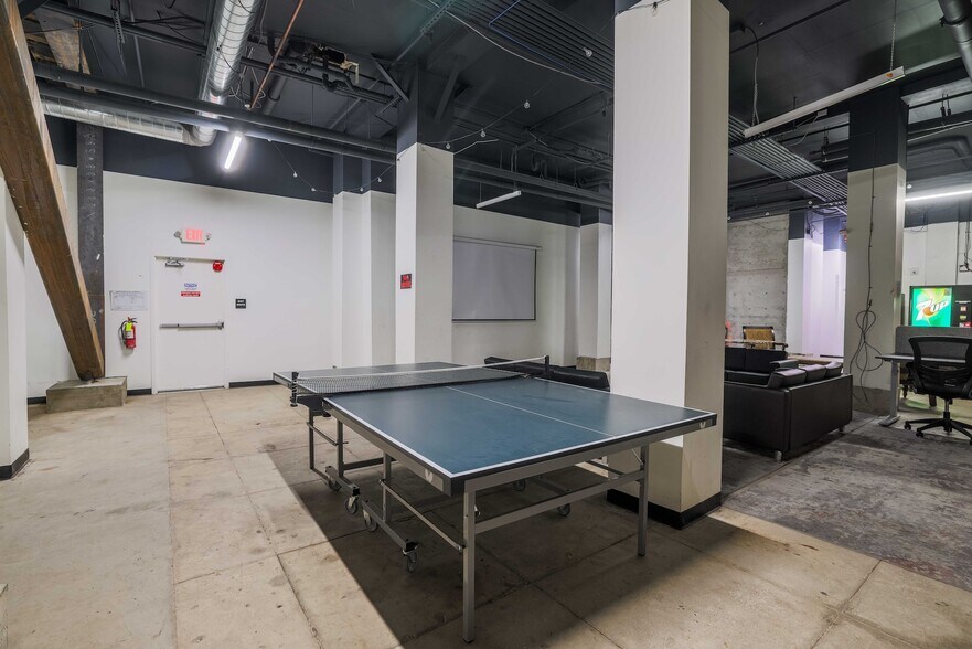 More Photos Of 392 11th St, Oakland Apartments For Sale