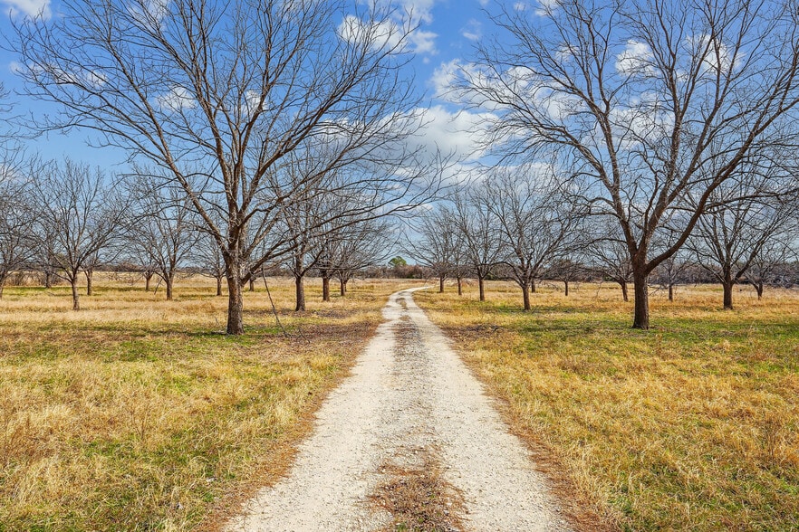More Photos Of 3200 Rhea Ln, Granbury Land For Sale