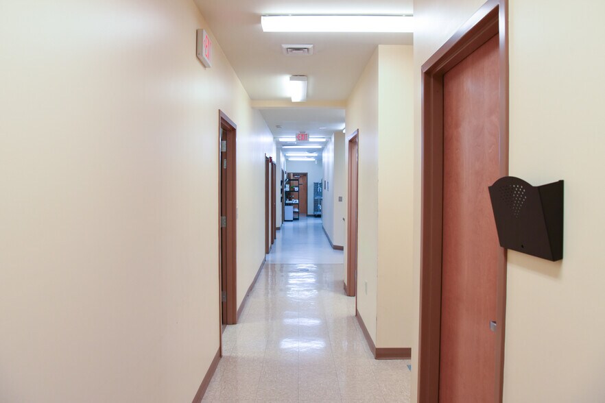 More Photos Of 2117 Veterans Dr SE, Decatur Healthcare For Sale