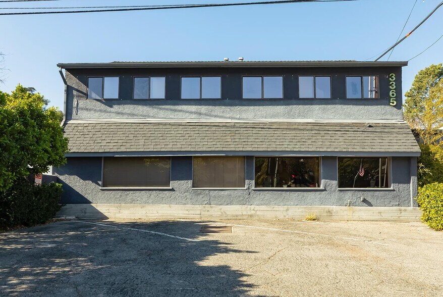 More Photos Of 3361-3365 Barham Blvd, Los Angeles Loft Creative Space For Lease