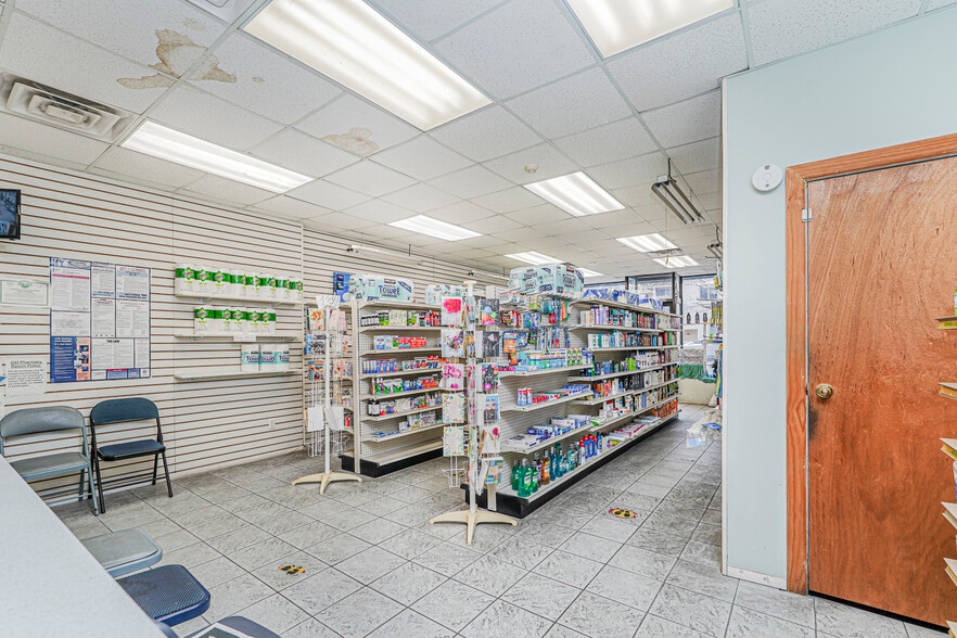More Photos Of 174 Avenue O, Brooklyn Storefront Retail Residential For Sale
