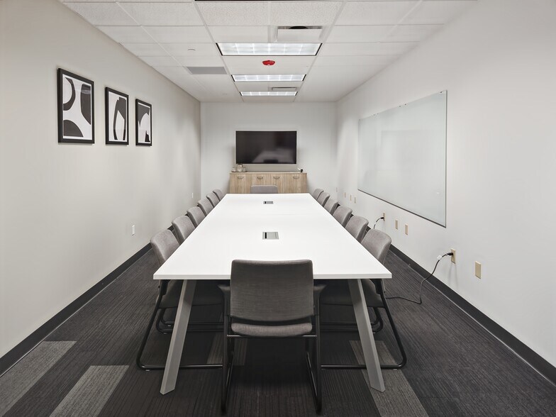 More Photos Of 100 W College Ave, Appleton Coworking Space