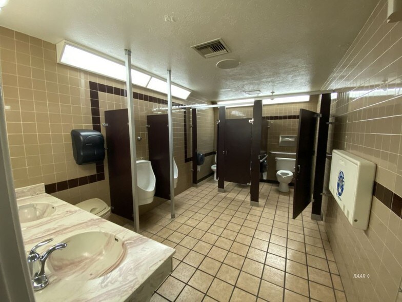 More Photos Of 1501 N Norma St, Ridgecrest Restaurant For Lease