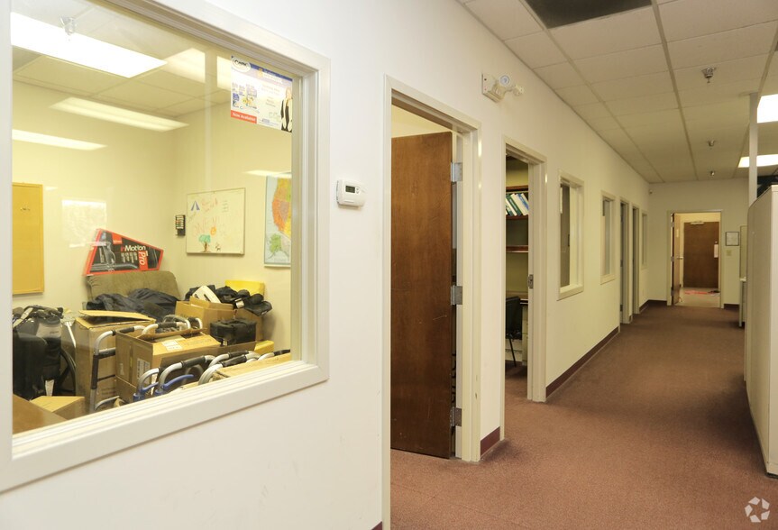 More Photos Of 225 Curie Dr, Alpharetta Light Distribution For Lease