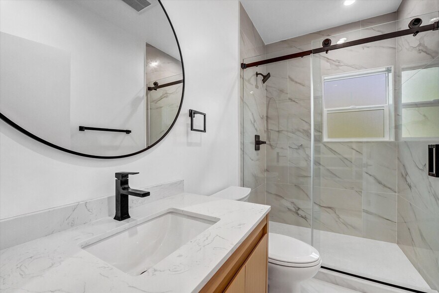 More Photos Of 7322 Newcastle Ave, Reseda Apartments For Sale