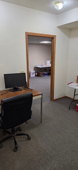 More Photos Of 6520 W Layton Ave, Greenfield Medical For Lease