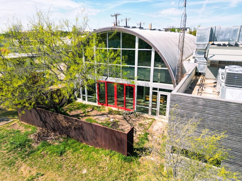 Primary Photo Of 2801 Morton St, Fort Worth General Retail For Sale