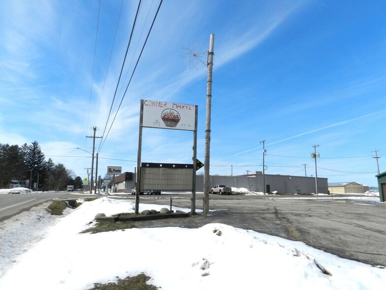 More Photos Of 67734 M 152, Dowagiac Specialty For Sale