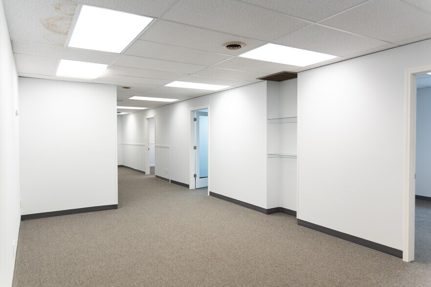 More Photos Of 4848 S 120th St, Omaha Loft Creative Space For Lease