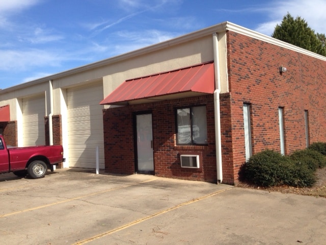 More Photos Of 1025 Nine North Dr, Alpharetta Warehouse For Lease