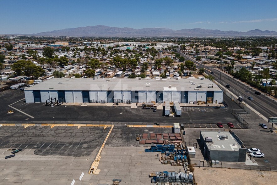More Photos Of 1601 Palm St, Las Vegas Warehouse For Sale