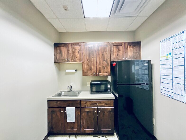 More Photos Of 120 W Park Dr, Grand Junction Office For Lease