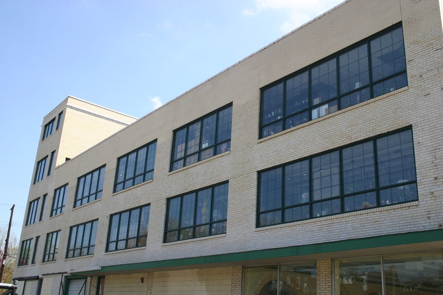 More Photos Of 2400 S Jefferson Ave, Saint Louis Office For Lease