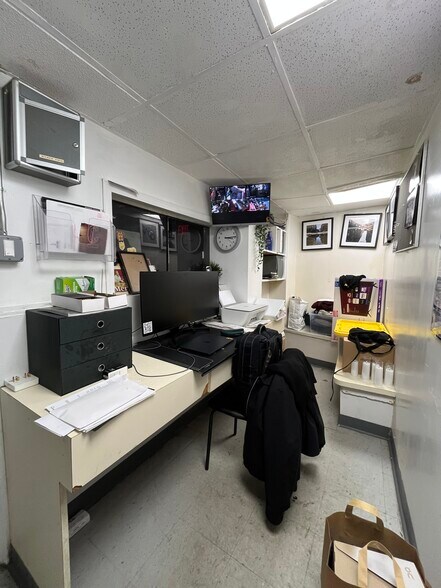 More Photos Of 41 Kenmare St, New York Apartments For Lease