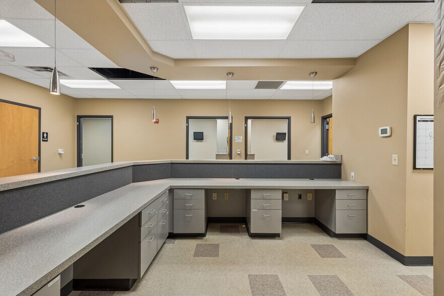 More Photos Of 1718 Charlotte Ave, Nashville Medical For Lease