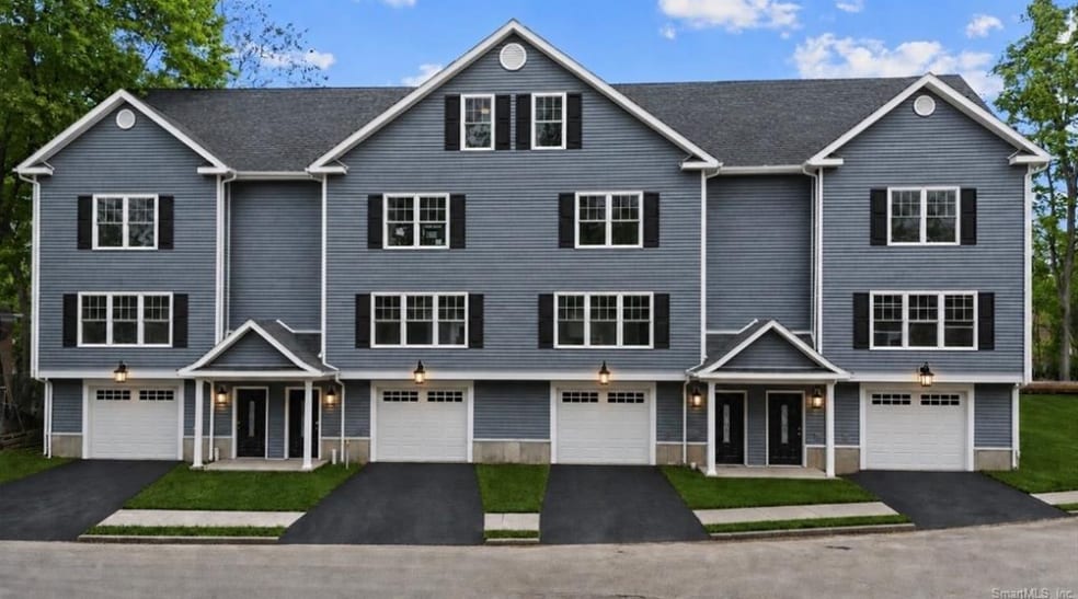 Primary Photo Of 15 Colby Ct, New Haven Apartments For Sale