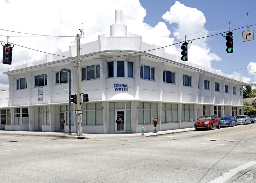 Primary Photo Of 2001 Tyler St, Hollywood Office For Lease