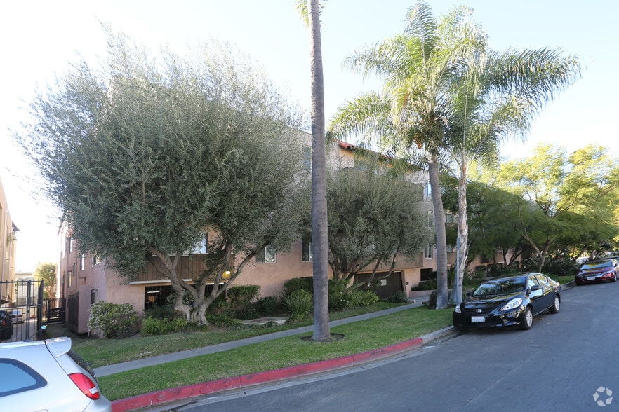 More Photos Of 3717 Cardiff Ave, Los Angeles Apartments For Sale