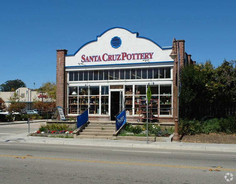 More Photos Of 1642 Mission St, Santa Cruz Freestanding For Lease