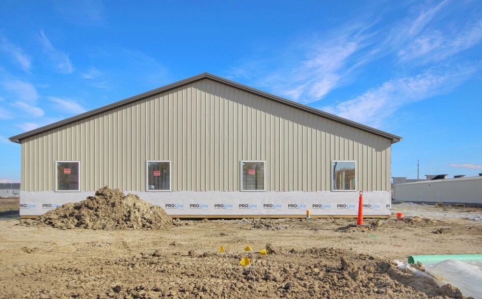 More Photos Of 13851 Alexander St, Cedar Lake Warehouse For Sale