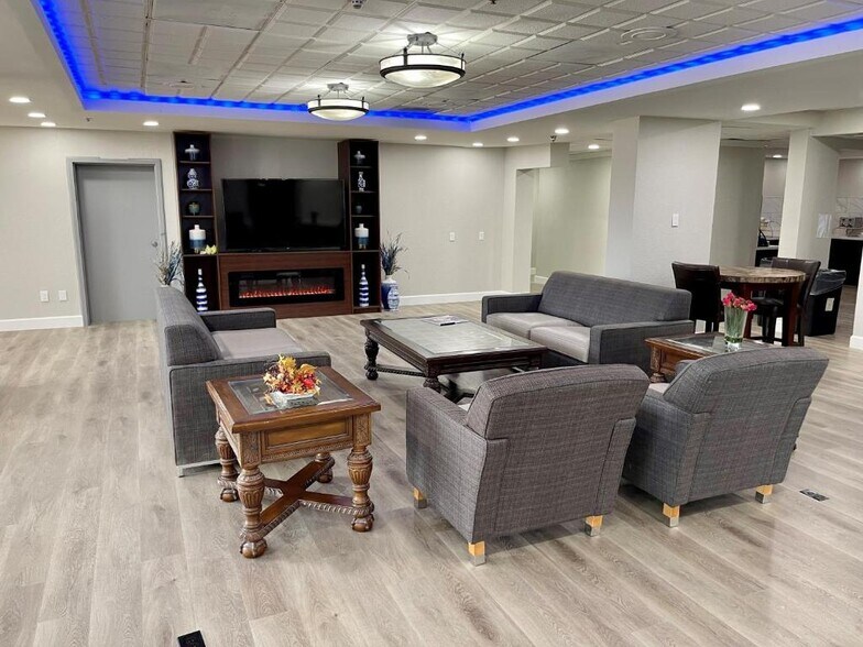 More Photos Of 12323 Katy Fwy, Houston Hotel For Sale