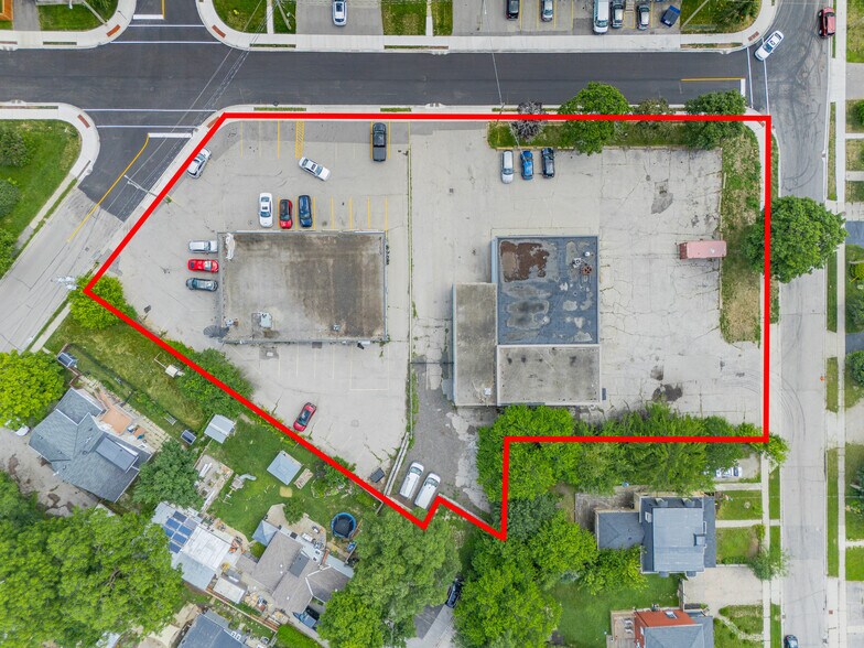 Primary Photo Of , Cambridge General Retail For Sale