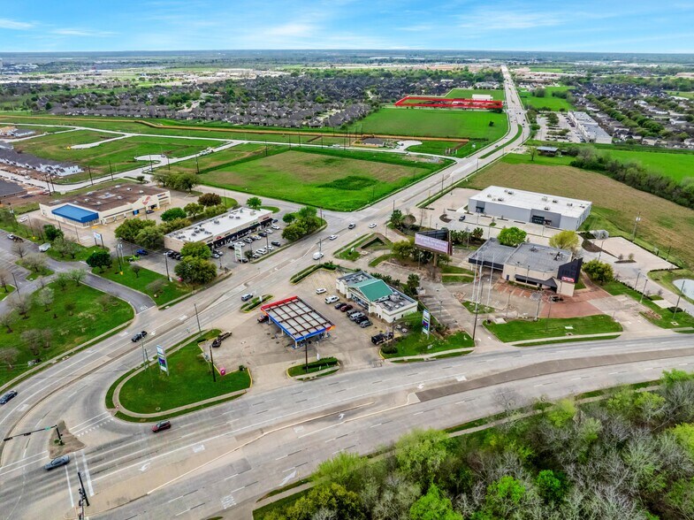 More Photos Of 1821 BF Terry Blvd, Rosenberg Freestanding For Lease