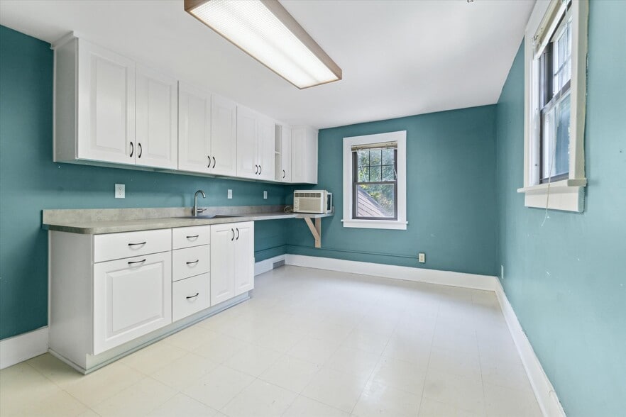 More Photos Of 4632 Okemos Rd, Okemos Medical For Sale