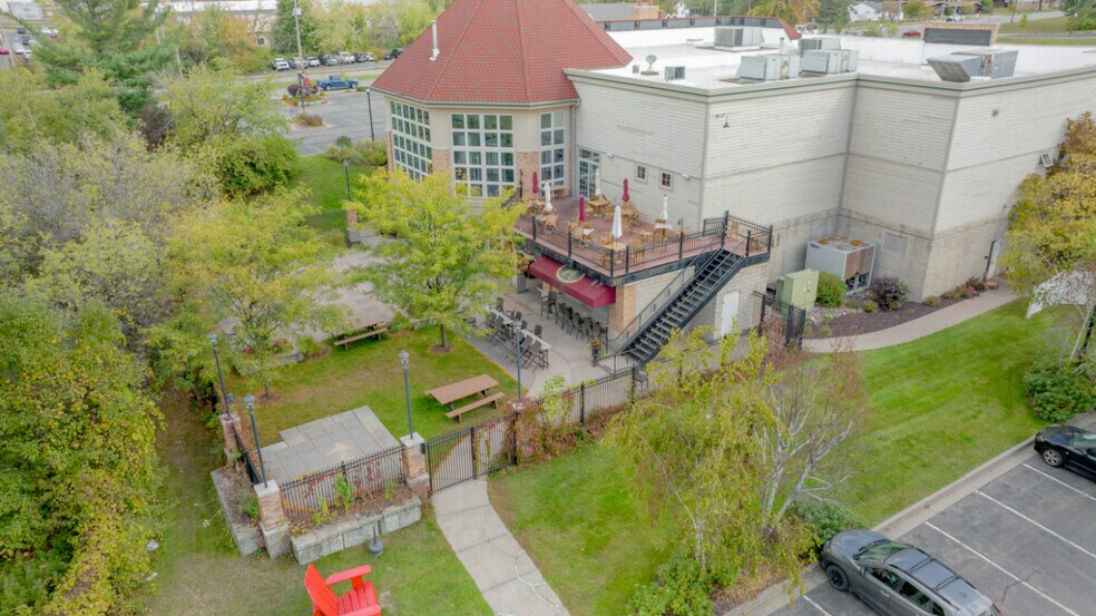 More Photos Of 2305 Sherman St, Wausau General Retail For Sale