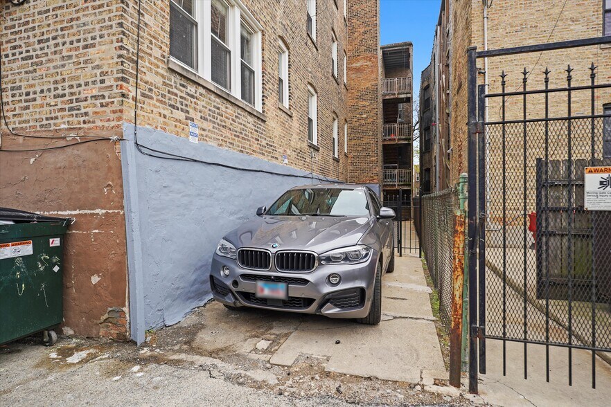 More Photos Of 4952-4956 N Ridgeway Ave, Chicago Apartments For Sale