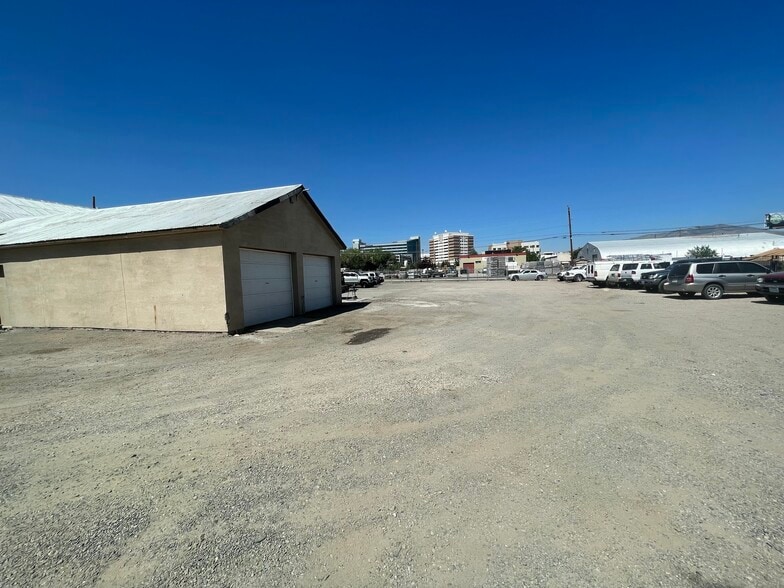 More Photos Of 1765 Lewis St, Reno Service For Lease