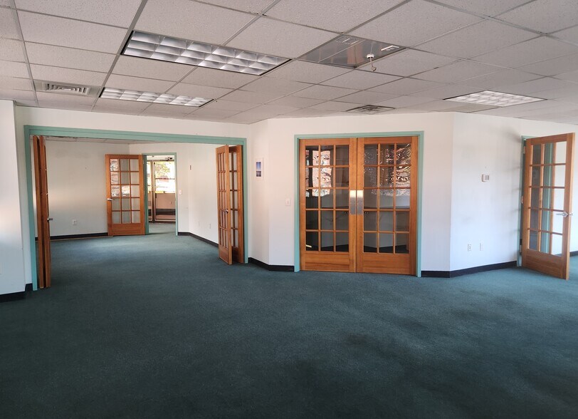 More Photos Of 1200 Brown St, Peekskill Medical For Lease