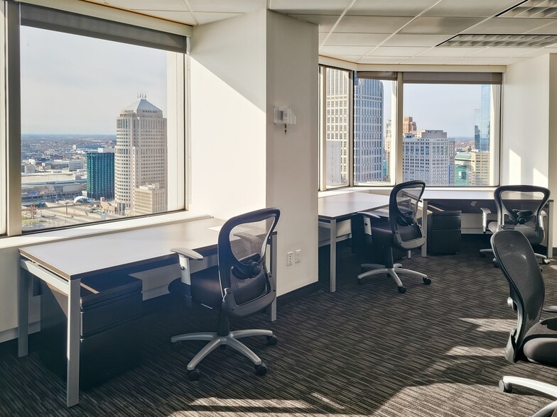 More Photos Of 400 Renaissance Ctr, Detroit Coworking Space